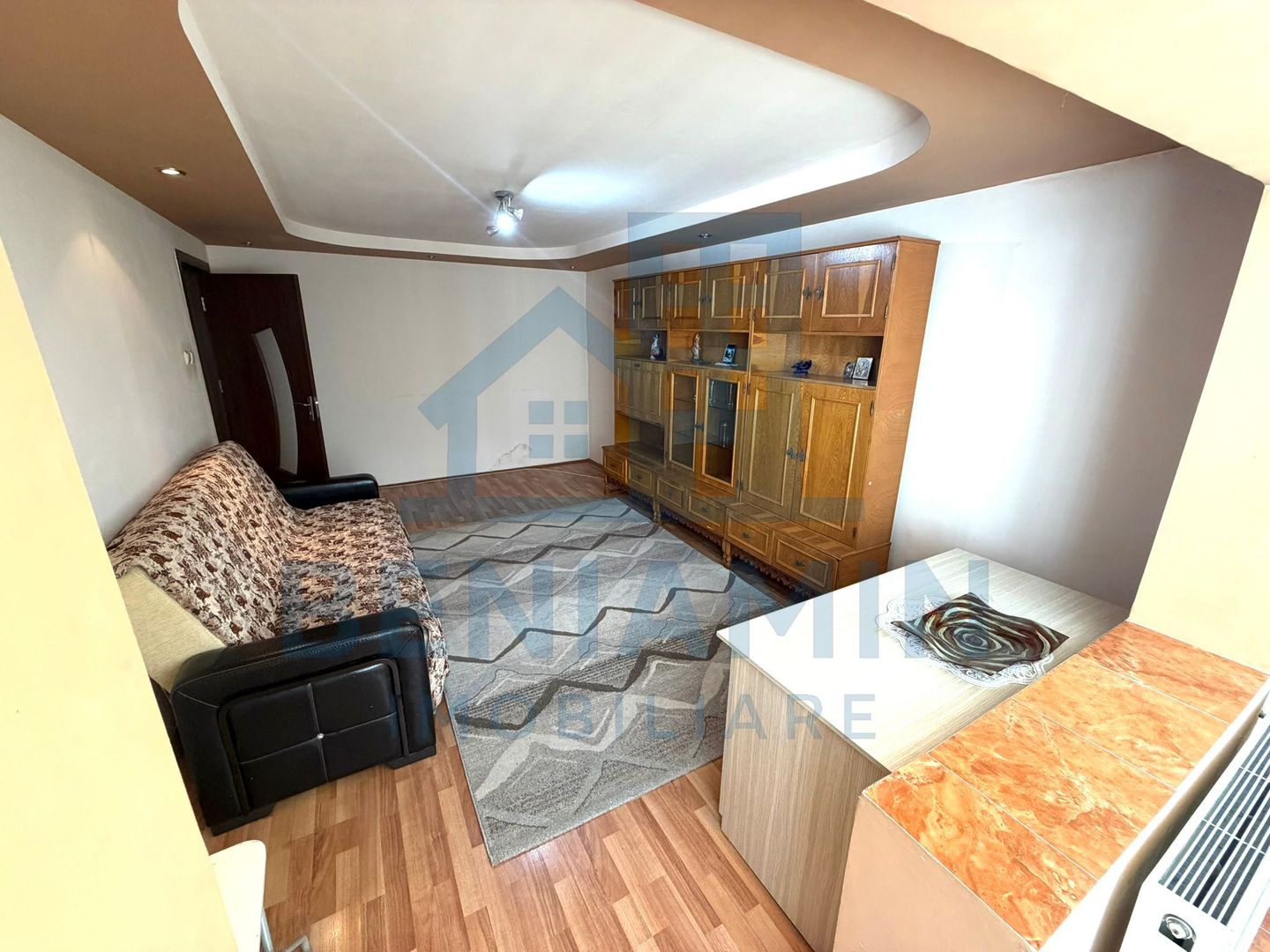 3 camere decomandat etaj 3 Bigul Nou -centrala -72mp - Poză 2