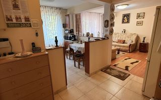 BRASADAS vinde ap 3 camere etajul 2/4 pe Careiului - Poză 3
