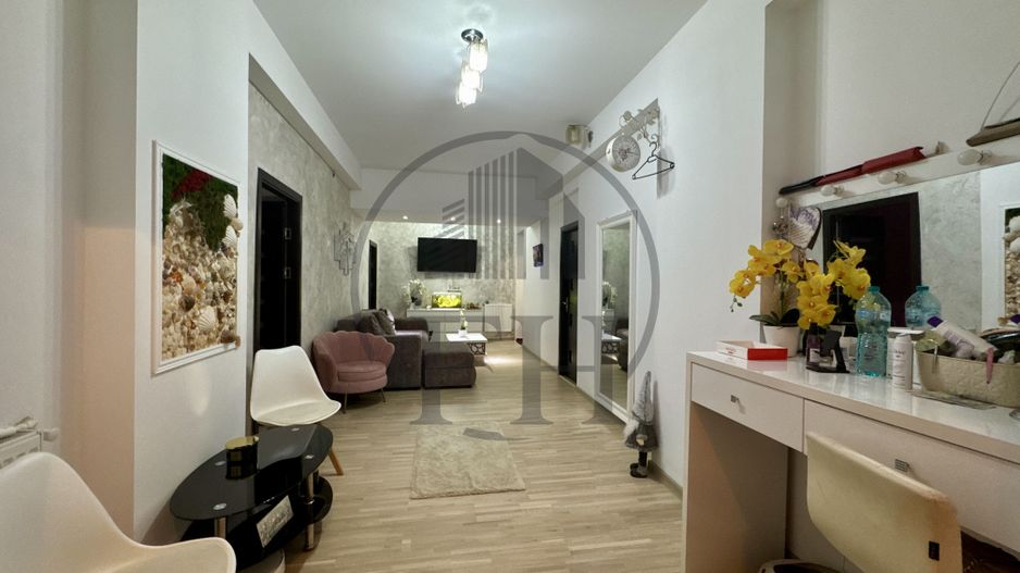 Apartament 3 camere de vanzare Constanta, Bd. Ferdinand - Poză 2