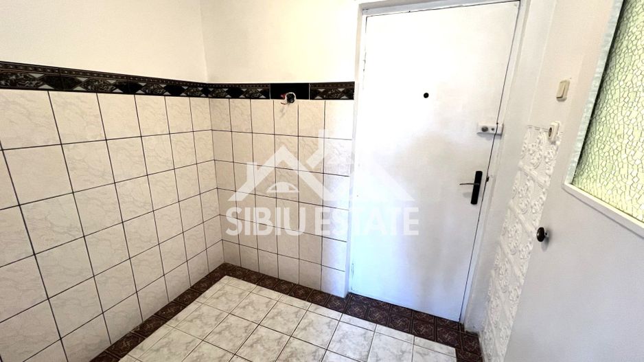 Garsoniera Sibiu, etaj 3, zona Compa - Poză 2