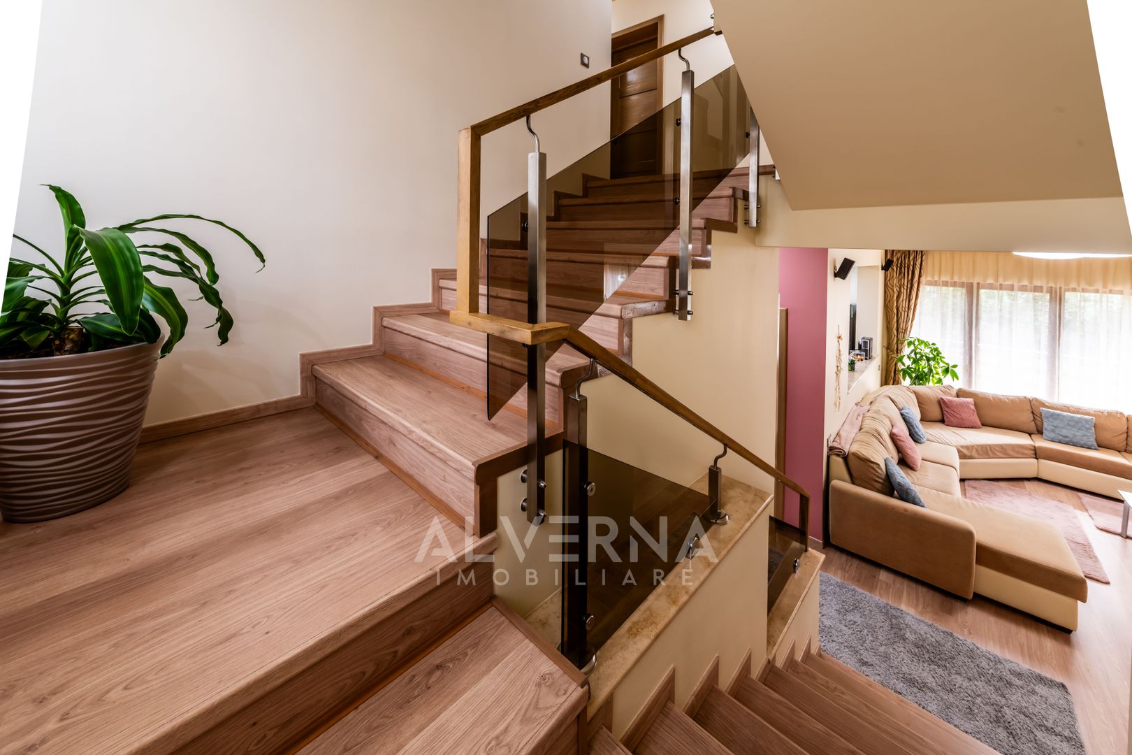 Casa individuala 268mp | 4 dormitoare + studio | 1100mp teren | Faget - Poză 12