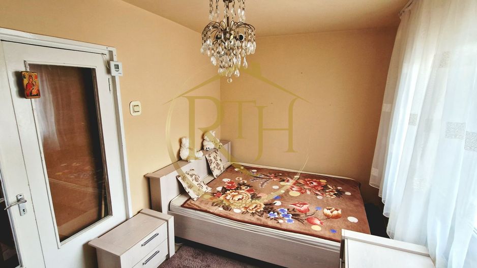 Inchiriez apartament cu 2 camere,clima centrala, zona Calea Sagului/ 300 euro. - Poză 3