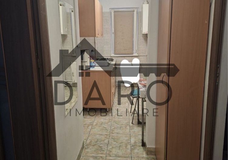 Vând apartament cu 3 camere zona Dâmbu Pietros aproape de bulevard . - Poză 6