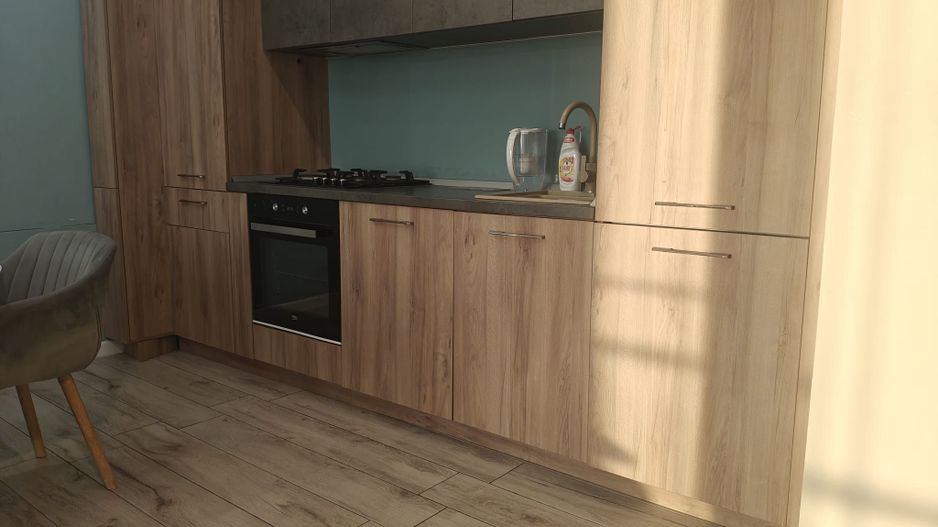 DE VÂNZARE — 3 CAMERE, B-DUL MAMAIA, DELFINARIU, VEDERE LAC - Poză 6