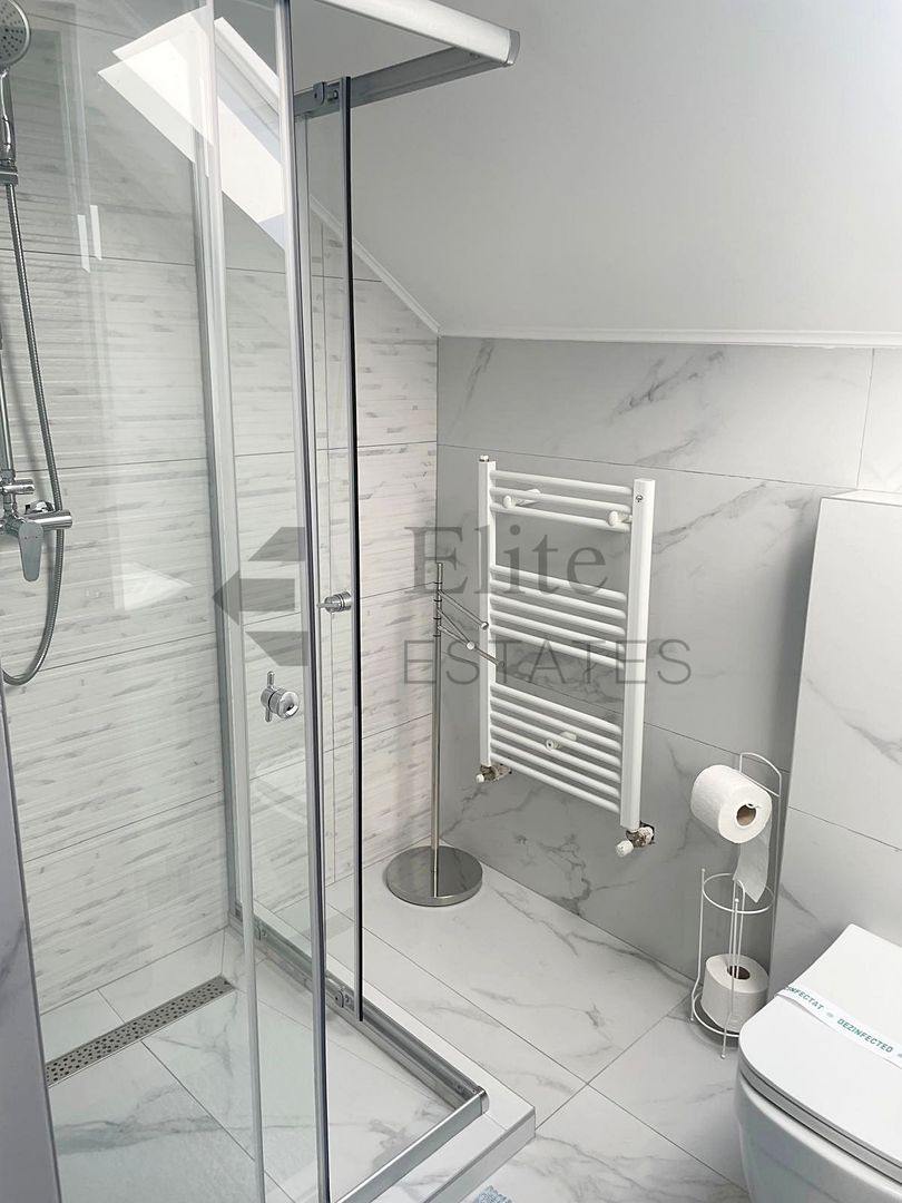 Pensiune de vanzare in statiunea 1 Mai - Poză 2