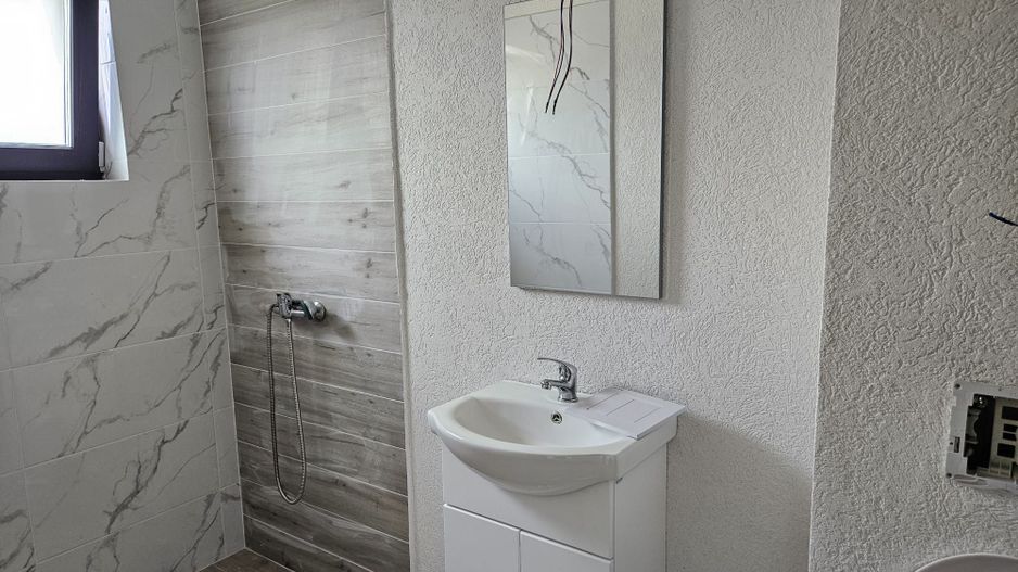 Vânzare Vilă Nouă Moderna în Balotești, Pitești, langa Padure - Poză 11