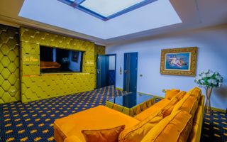 Hotel de LUX cu 11 camere / Restaurant & Piscina - Poză 10