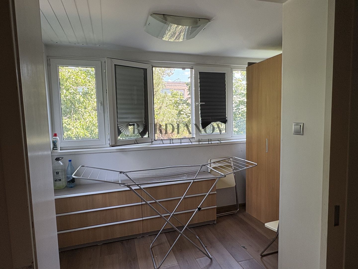 Apartament cu 3 camere - Metrou Costin Georgian - bd. 1 Decembrie 1918 - Poză 10