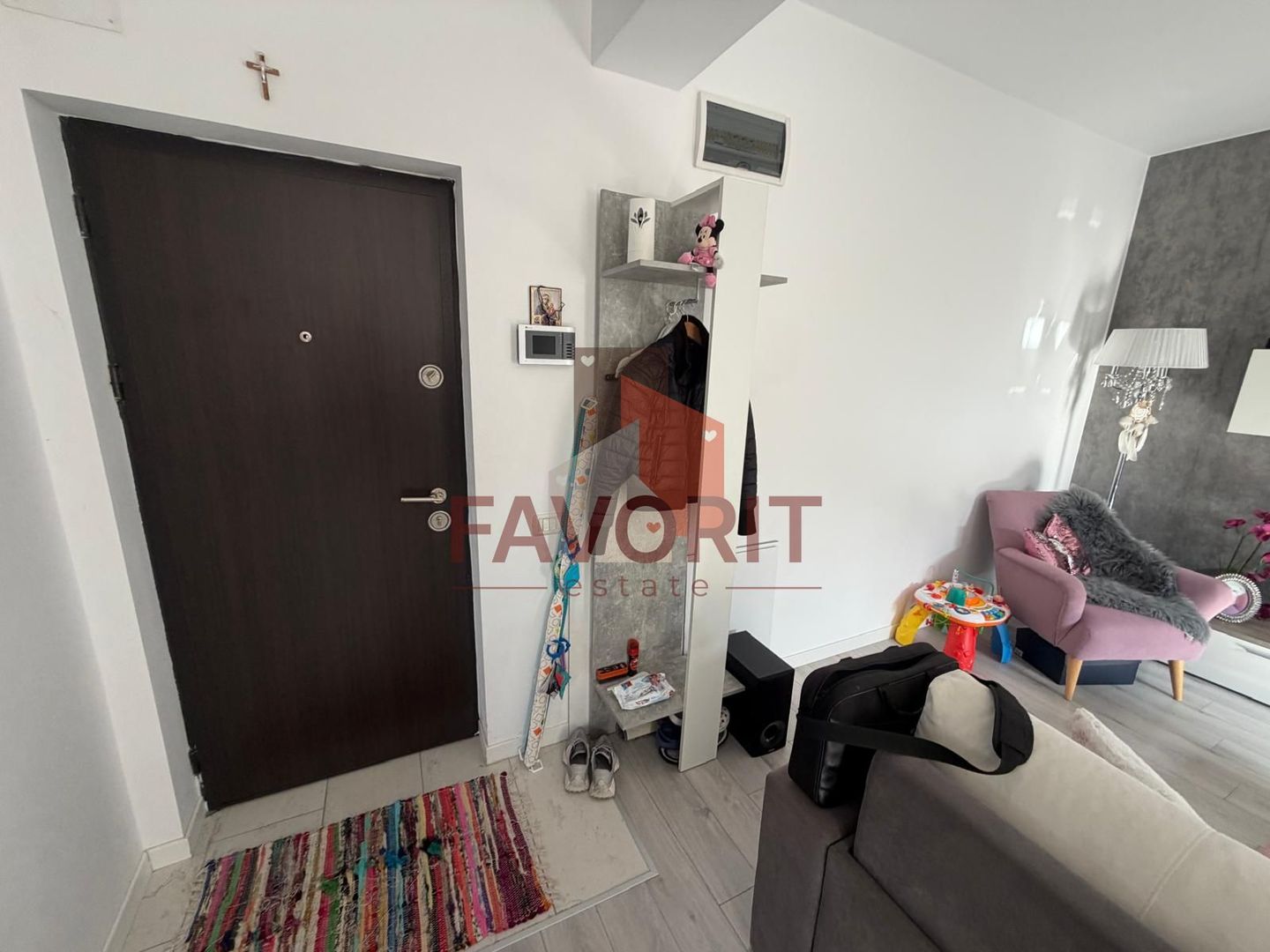 Mobilat si utilat. Pozitie excelenta. Loc de parcare - Poză 6