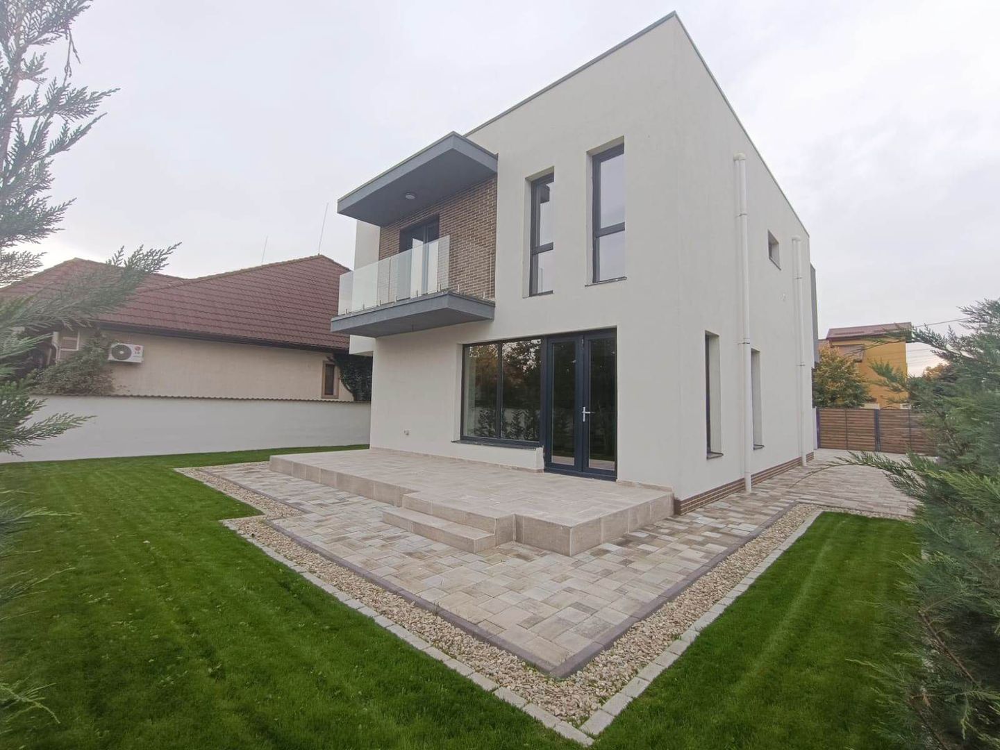 Vanzare casa moderna individuala zona rezidentiala Tunari - Poză 3