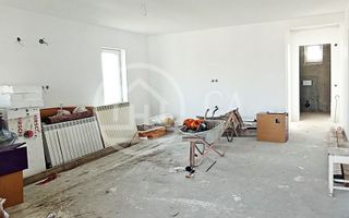 Casa de vanzare cu 4 camere in zona Santandrei, Oradea - Poză 5
