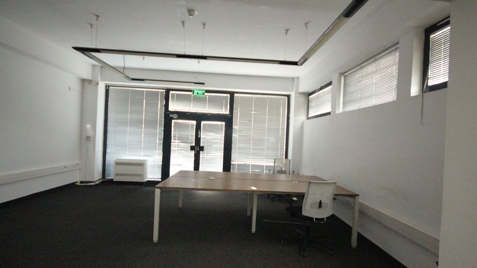 Spatii birouri/servicii - Poză 66