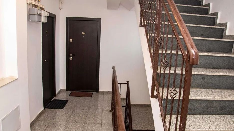 GARSONIERA GORJULUI, BLOC NOU, CENTRALA, BUCATARIE INCHISA, METROU - Poză 7