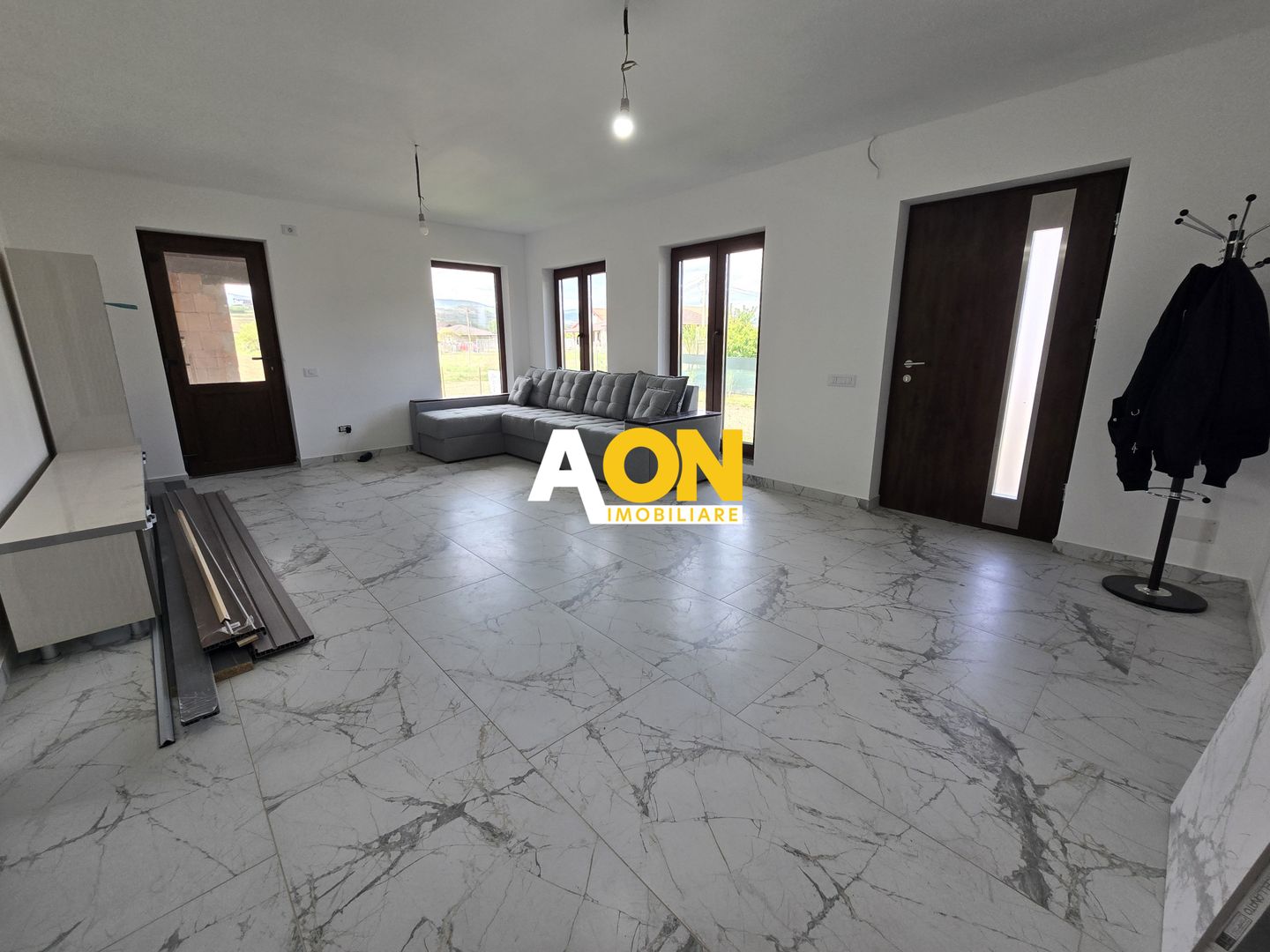 Casa Individuala 4 Camere, 2 Bai, 500mp Teren - Poză 1