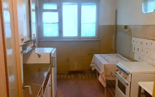 Exclusivitate - Apartament 2 camere în Micro 17, parter,  de renovat - Poză 6