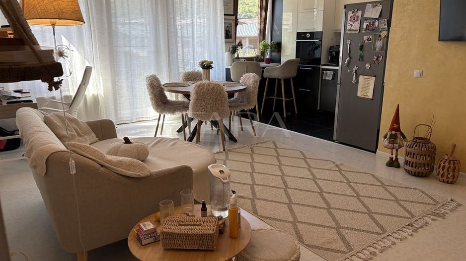 Apartament cu 3 camere, 2 balcoane și parcare inclusă, etaj 1. - Poză 3