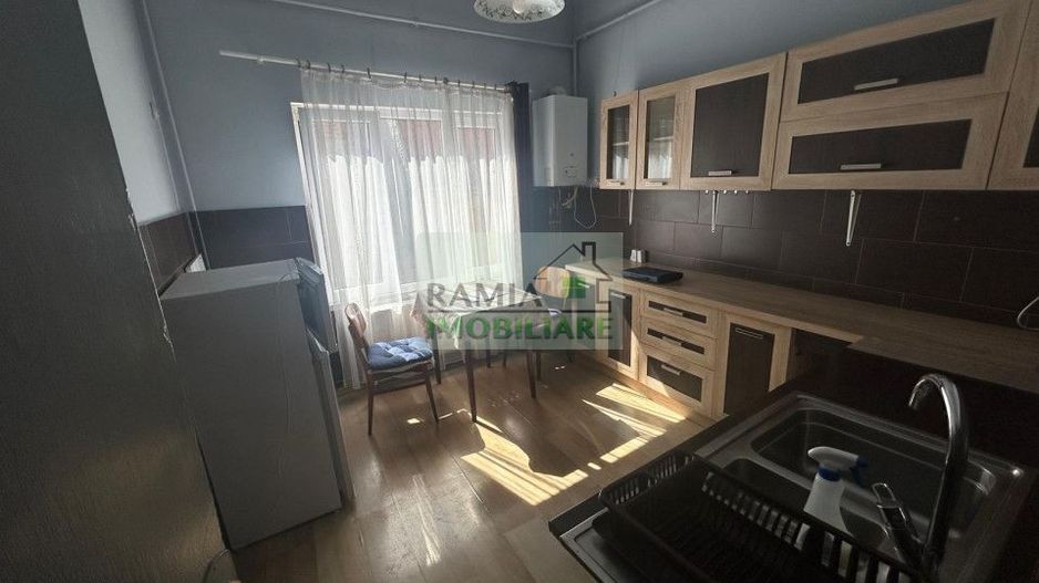 Apartament 2 camere de închiriat în Piața Sfatului, Centrul Istoric - Poză 4