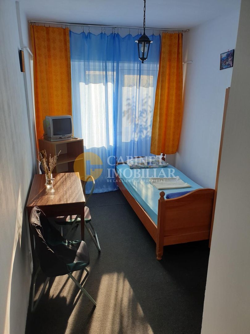 GALATA - Apartament 4 camere decomandat - Poză 1