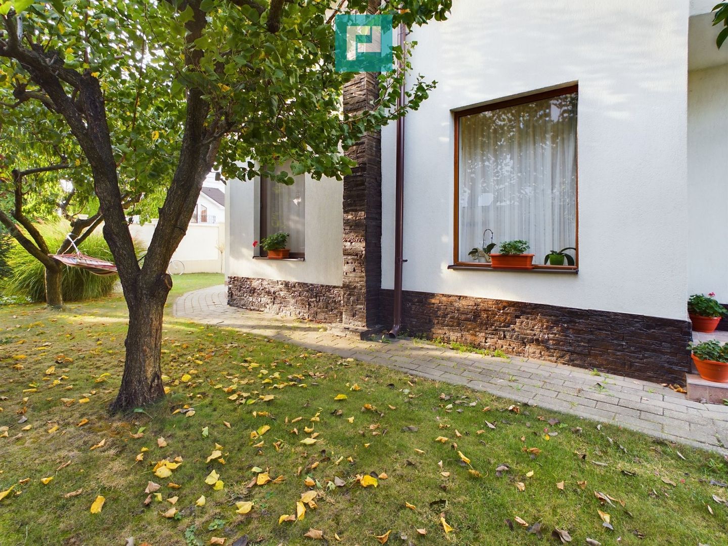 Vilă cu 5 camere de vânzare în zona Aradul Nou - Poză 13