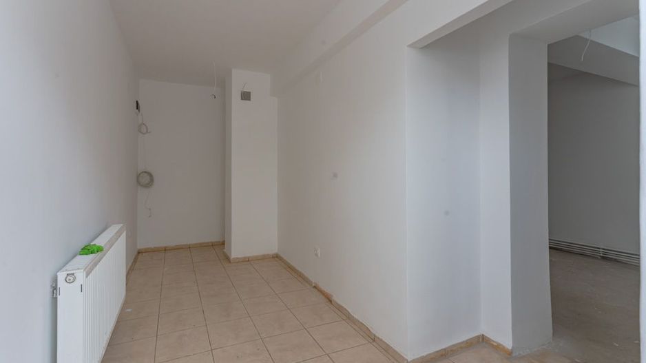 Spatiu comercial la demisol cu acces direct din strada - Poză 9