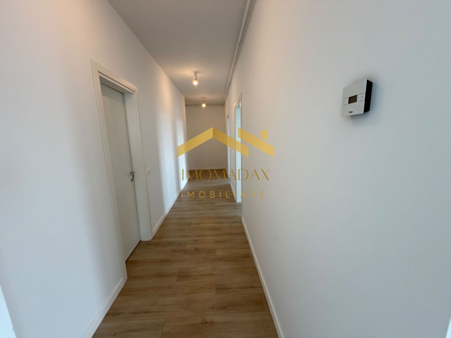 Aradului-3 Camere-2 Balcoane - Poză 13