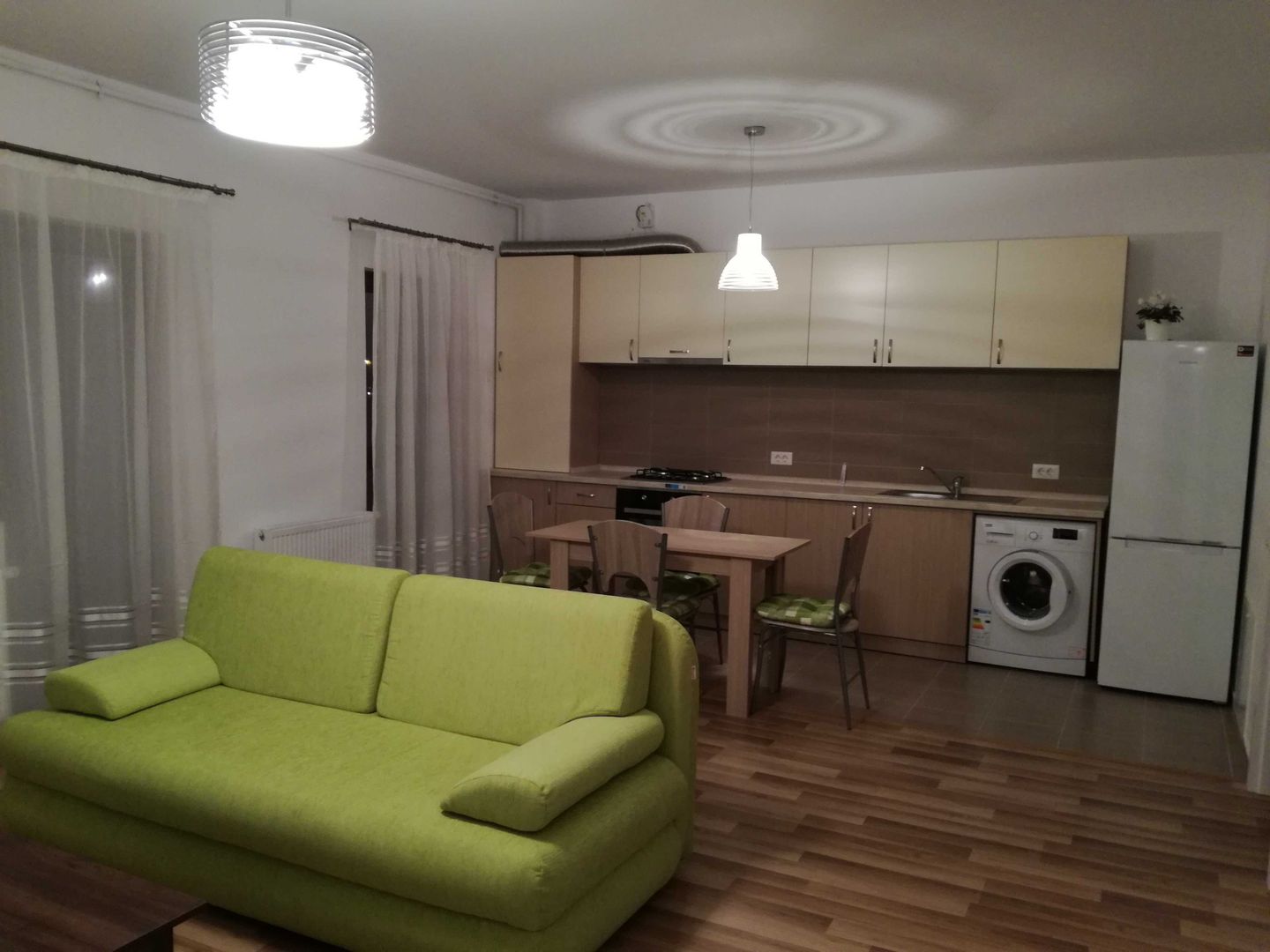 Braytim | 3 Camere | Etaj 1 | 2 Bai | Loc de parcare - Poză 1