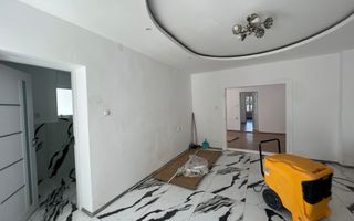 De vanzare casa renovata- 2 cladiri- Zona Moldoveanu-- 400 mp utili - Poză 9