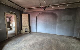 Casa P+1  - Dacia - Eminescu - curte comuna - Poză 3