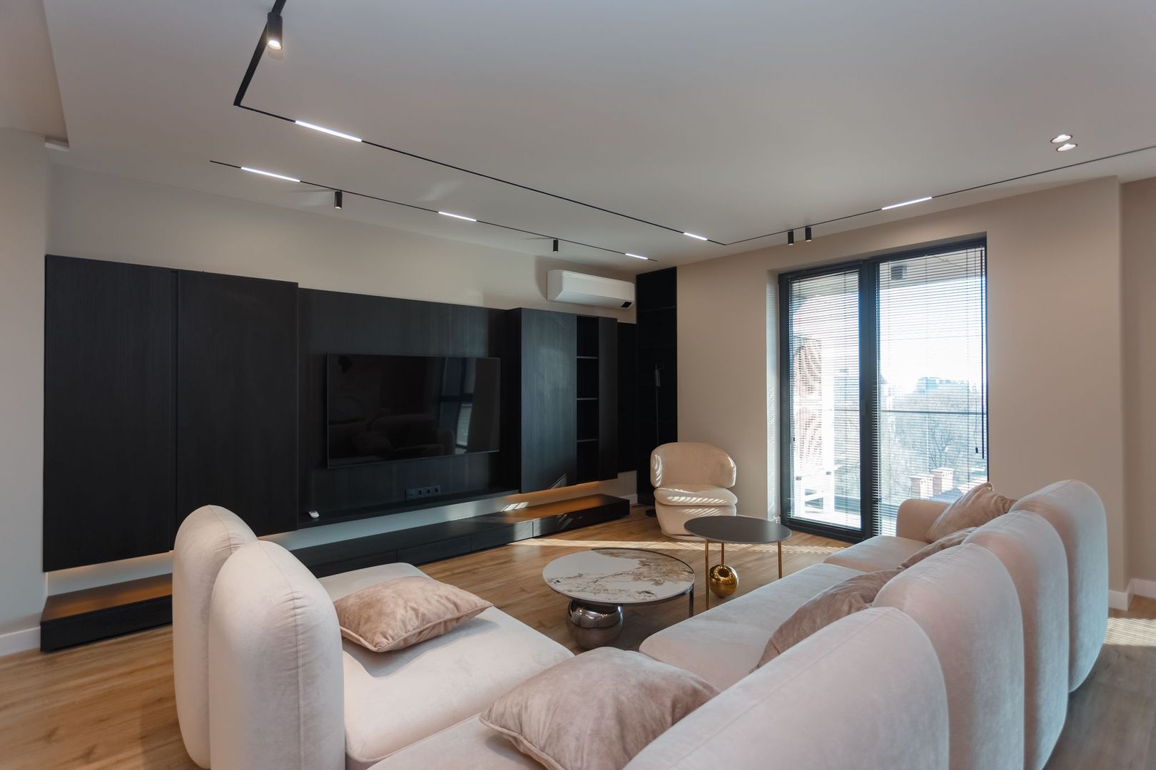 De vânzare apartament, 2 dormitoare, str. Teatrală 3, Centru. - Poză 21