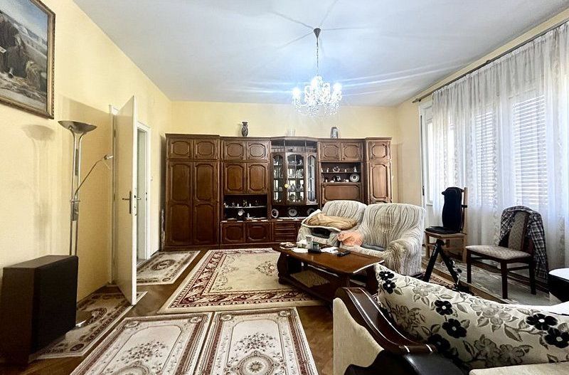 Apartament patrimoniu, 130 mp, cu garaj, et 1, in Piața Victoriei- Primărie - Poză 7