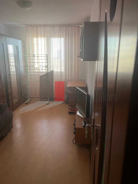 Apartament 2 camere, decomandat, Barajul Sadului, 5 minute față de stația Titan - Poză 3