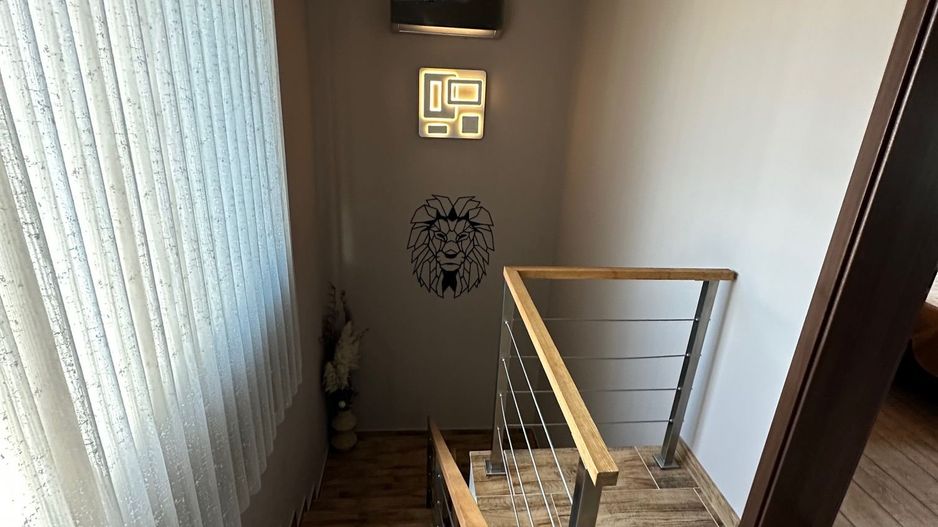 Duplex despărțit prin carpot - Poză 26