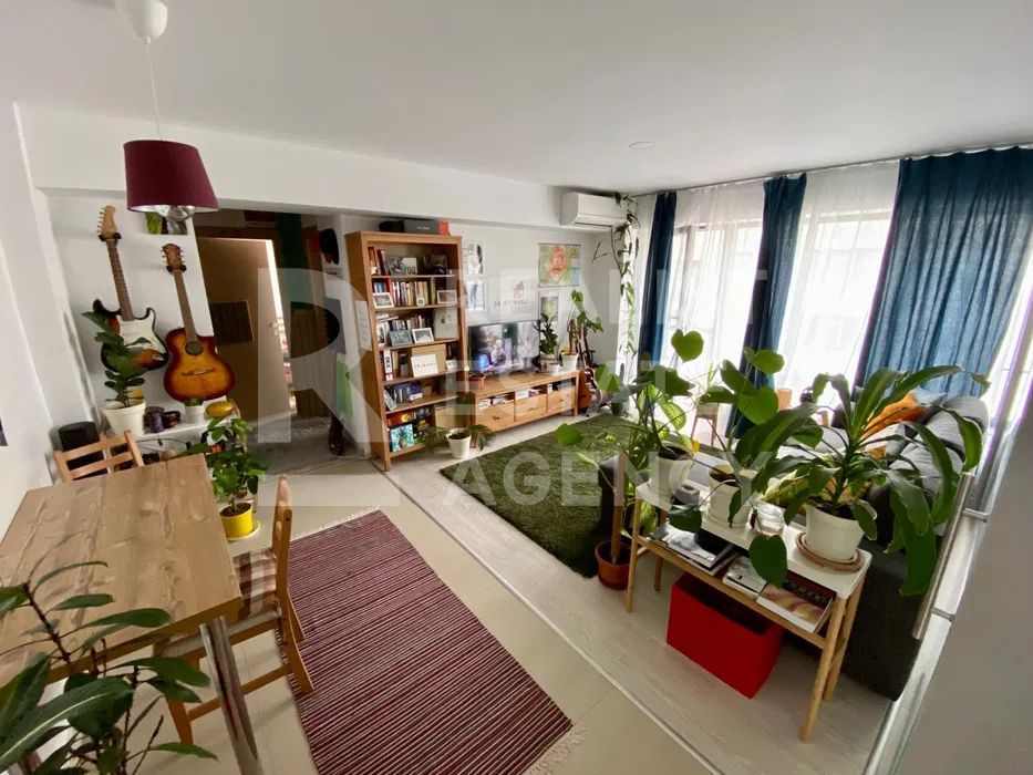 Vânzare, apartament 2 camere, zona Apărătorii Patriei - Poză 2