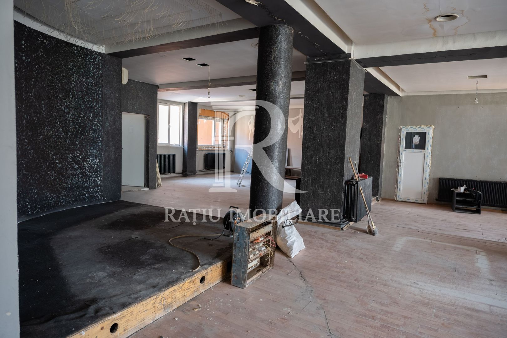 Spatiu Comercial | Etajul 1 + Mansarda | Decebal | 300 mp | Oradea - Poză 11