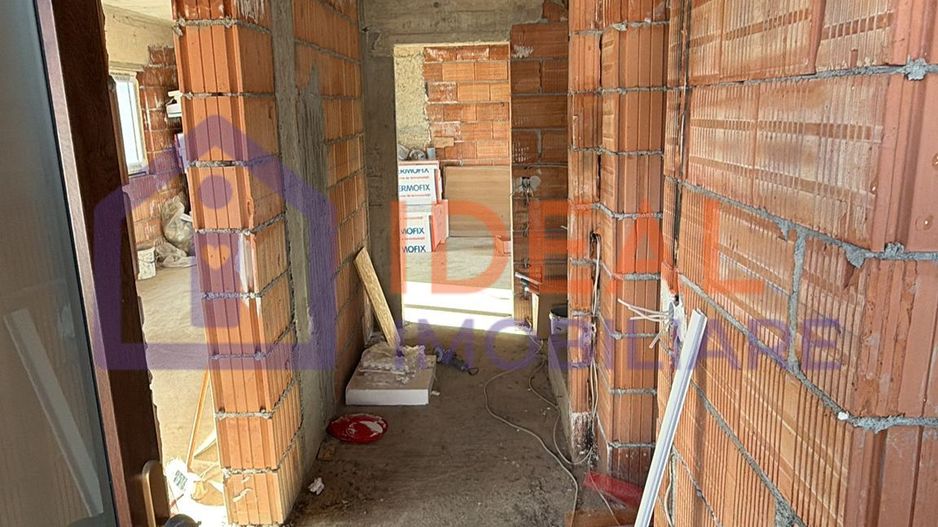 Casă modernă cu 4 camere și 300 mp de curte, in Sura Mica - Poză 5