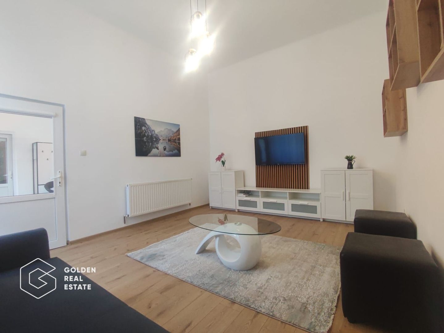 Apartament spatios si modern,  loc de parcare, zona Podgoria - Poză 1