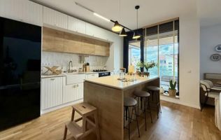 Apartament cu trei camere,  zona Blumana - Avram Iancu 85mp