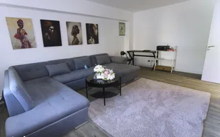 Apartament spatios renovat, Podu Iloaiei - 4 camere, pret 150.000 EUR - Poză 23