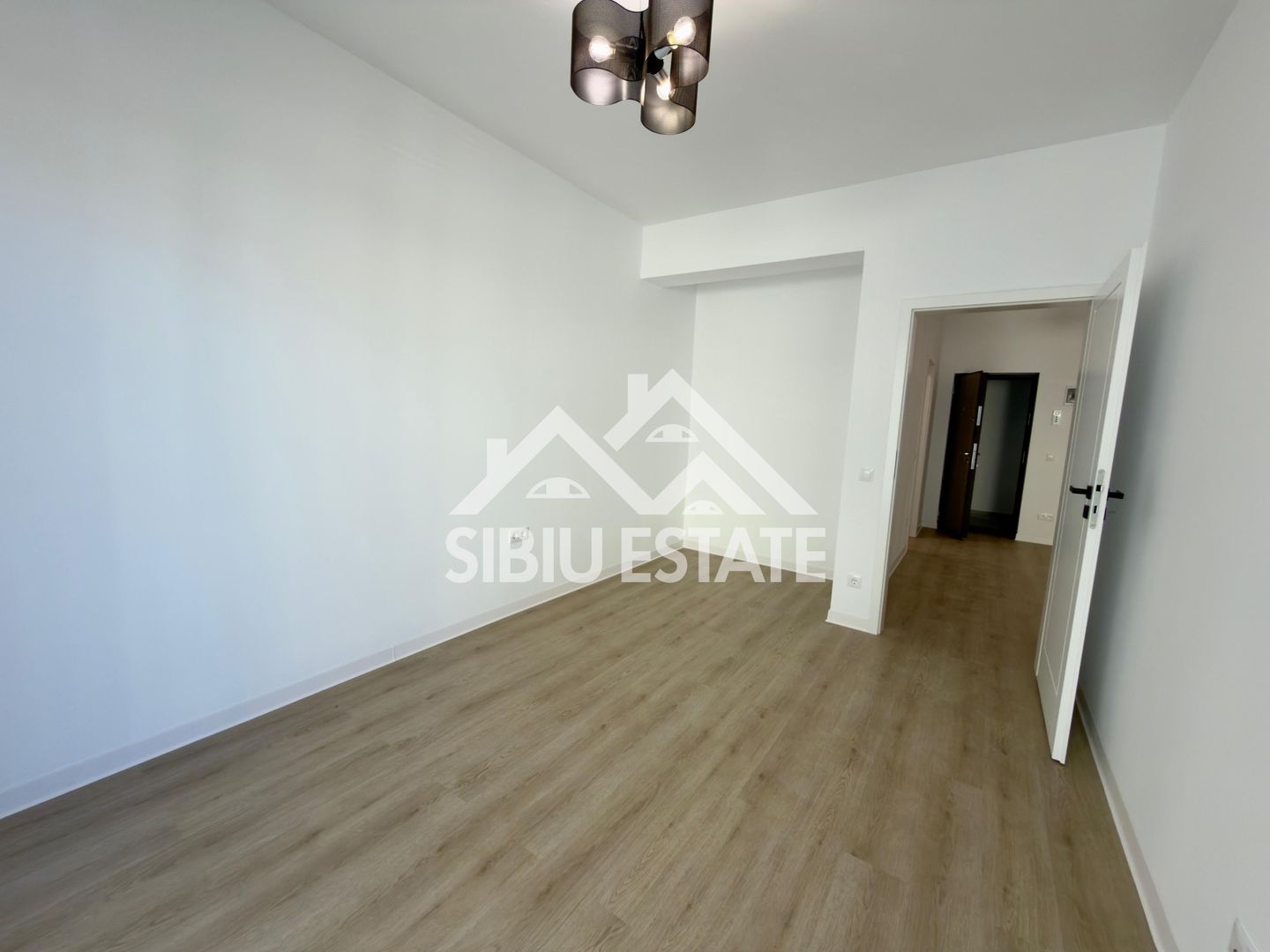 🏡 Mută-te imediat! Apartament modern cu 2 camere + Parcare & Boxă - Poză 7