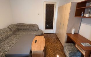 Garsonieră de închiriat – Zona 2 Central | Etaj 2 | Mobilată