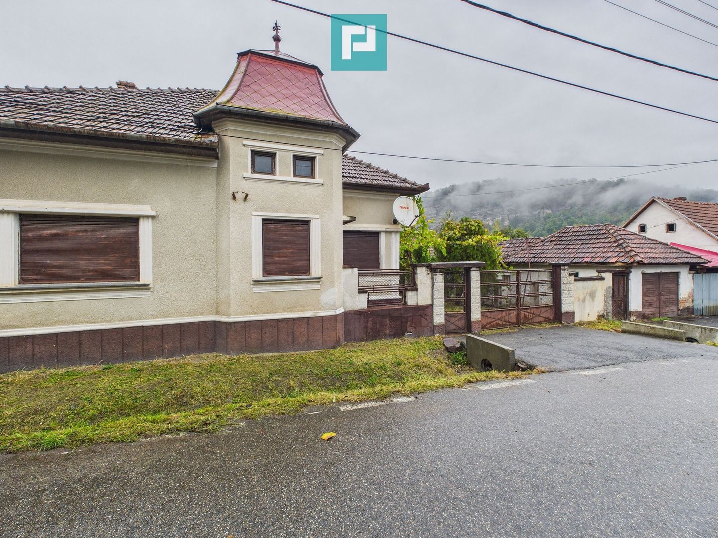 Casă cu 4 camere, în localitatea Gurahonț, Arad - Poză 1