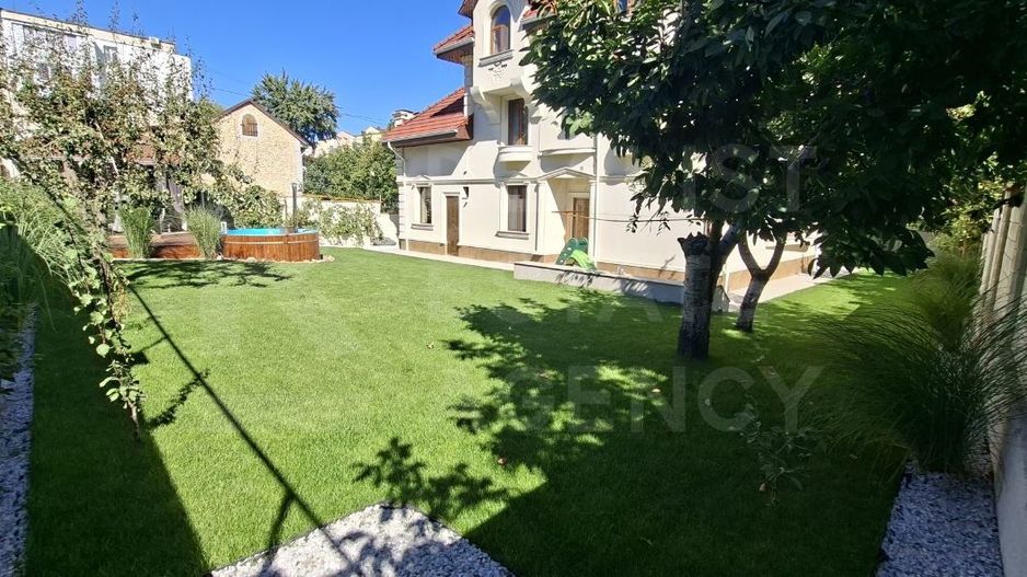 Vânzare, casă, 3 nivele, 300 mp+7,2 ari, str. Chișinău, Cricova - Poză 3