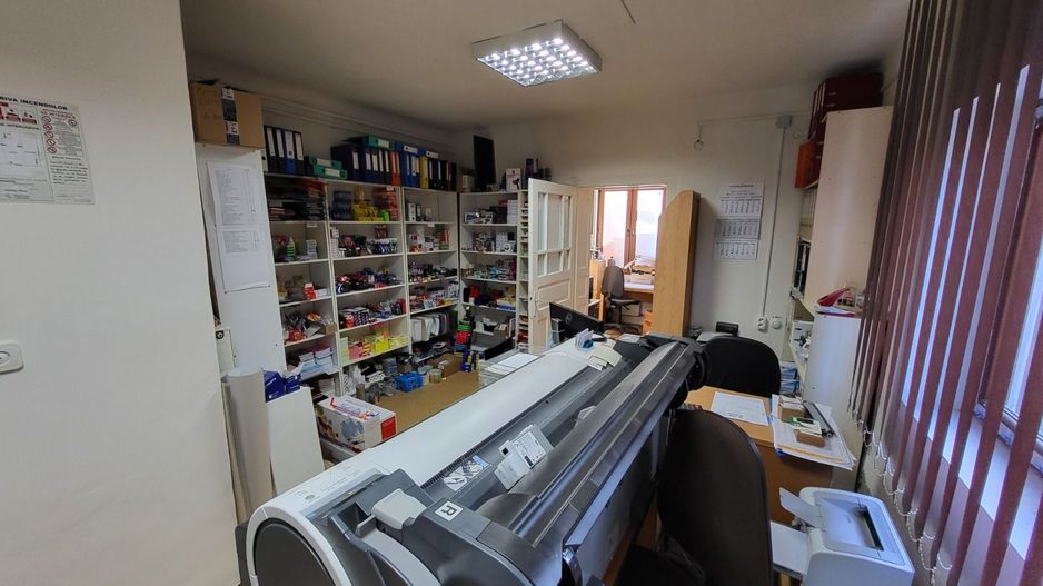 Central - Casa + Spatiu comercial stradal - Strada Predeal - Poză 15