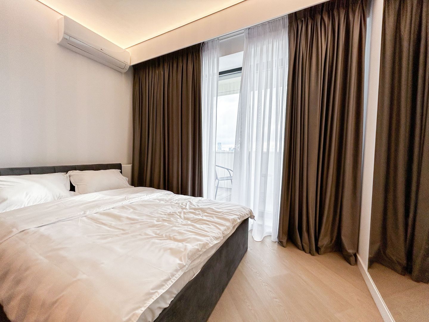 Chirie I Studio dublu premium | Etaj 9 | Vedere Sky Tower - Poză 5