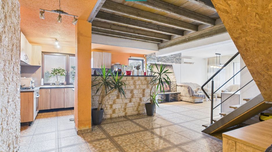 Casă individuală spațioasă, la 10 km de Timișoara - Poză 6