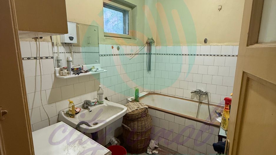Proprietate rara pe o strada boema - Poză 11