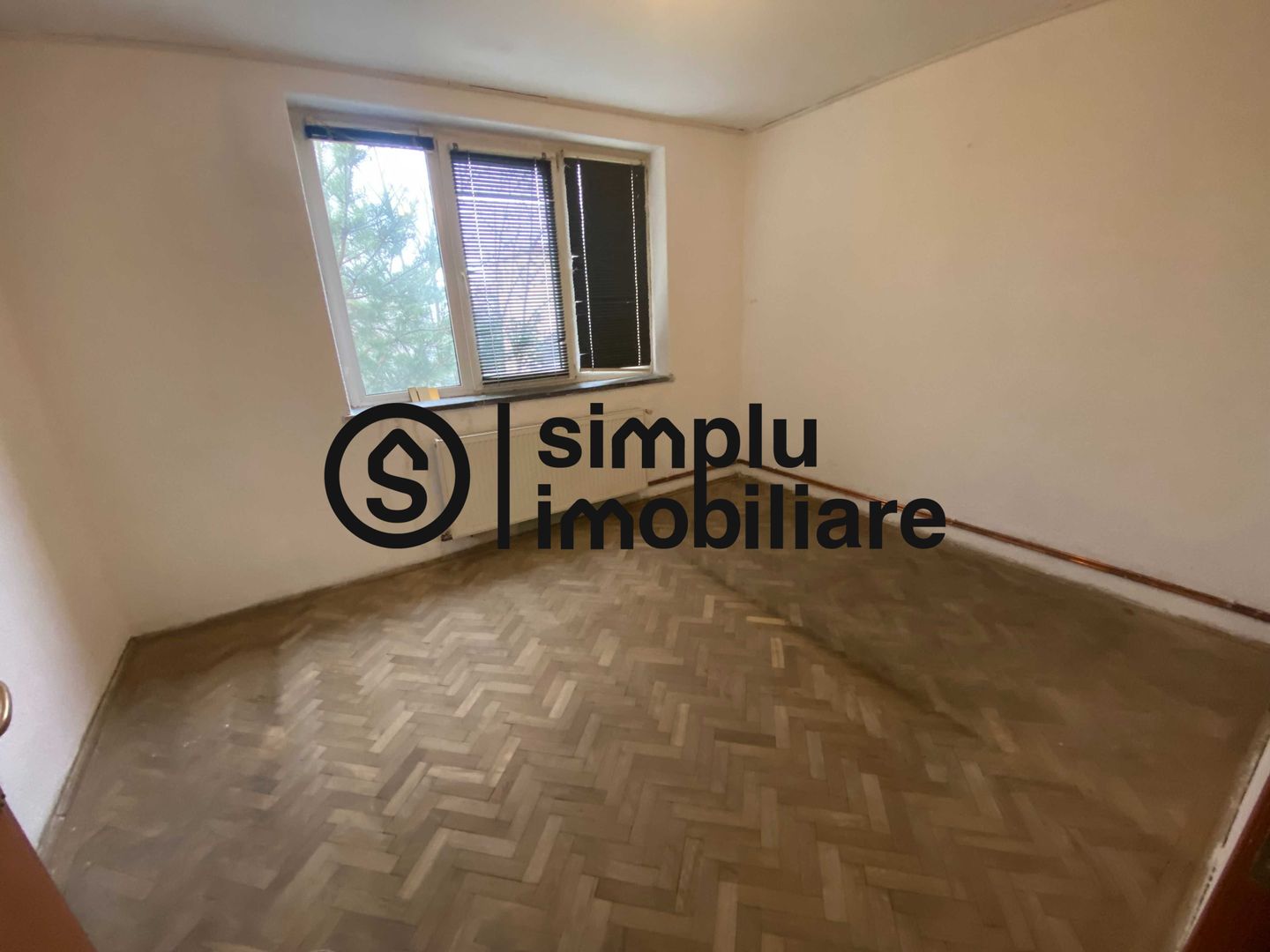 2 camere decomandate, etaj 2/4, cofetaria Sweet Escape - 95 000 Euro - Poză 2