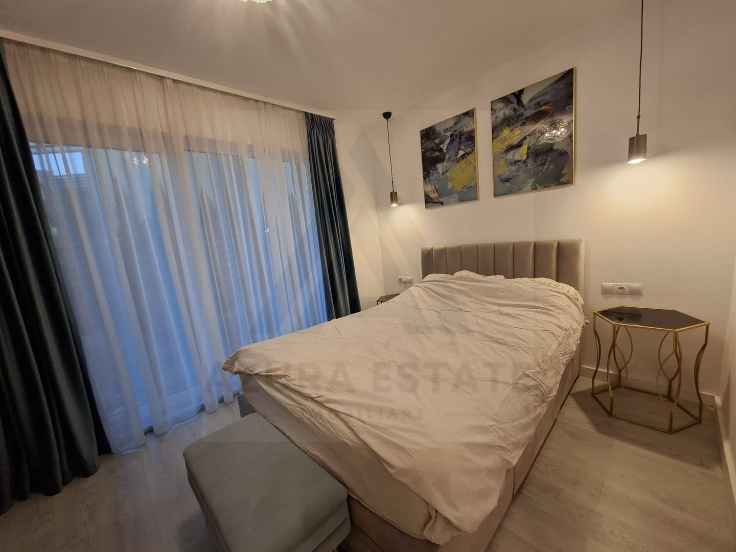 Casa moderna cu 6 camere terase 50 mp si curte in Parcul Sub Arini - Poză 14