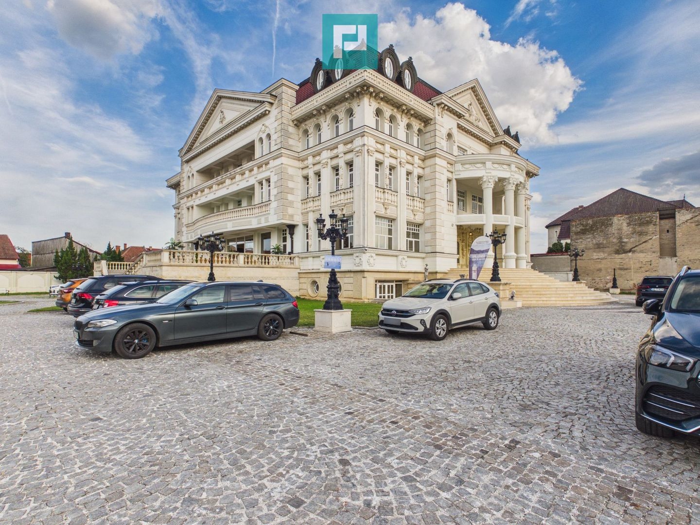 Proprietate Exclusivistă de Închiriat - Poză 92