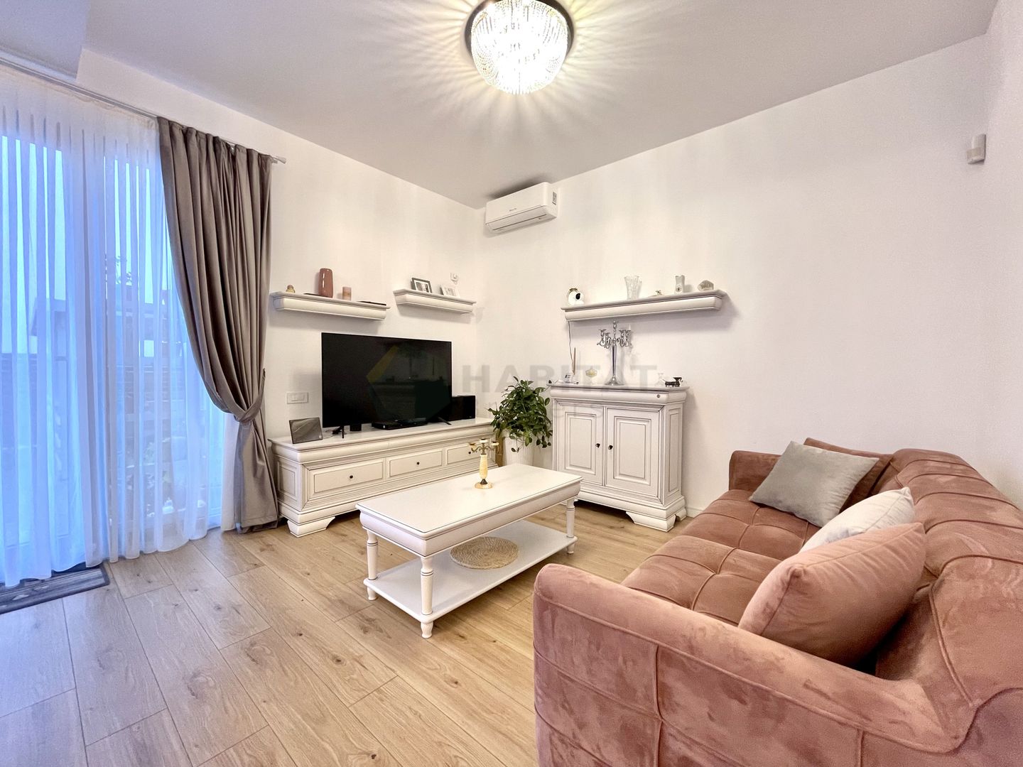 Casa 4 camere Tunari-Lacul Pasarea mobilata si utilata - Poză 1